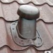 Выход универсальный 110/200 для металлочерепицы Ламонтерра