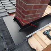 Планка примыкания трубы печной нижняя 2м Цвета разные